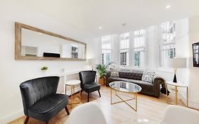 Central Kensington Apartment